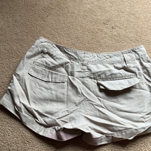 shorts - Picture 2 of 3